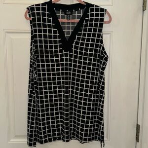 Jones New York Black and White Checkered Sleeveless Blouse